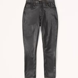 Abercrombie & Fitch Curve Love Vegan Leather Skinny High Rise. 35 Short. NWT
